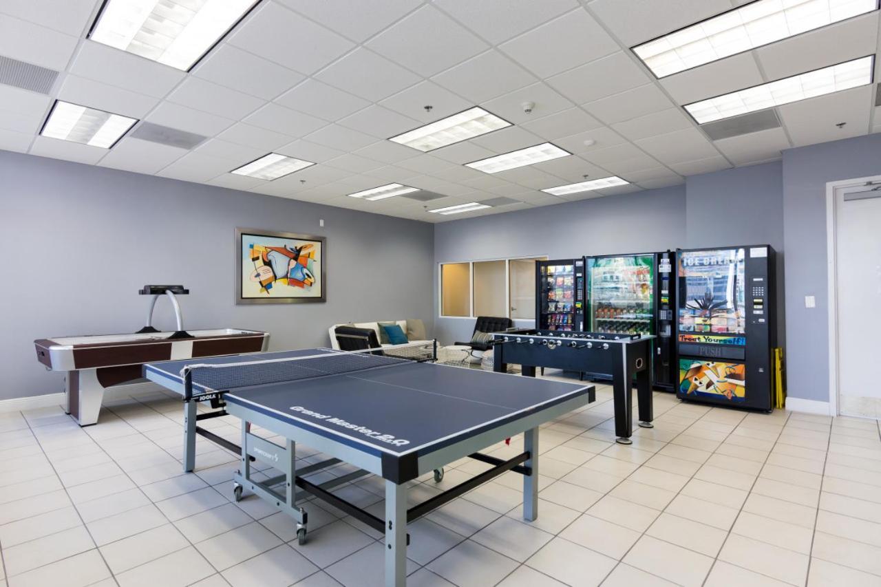 Warm And Tailored 1br W Pool Hot Tub Gym Parking Holiday home *